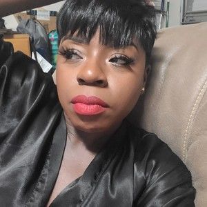 Meet your Posher, Shantria